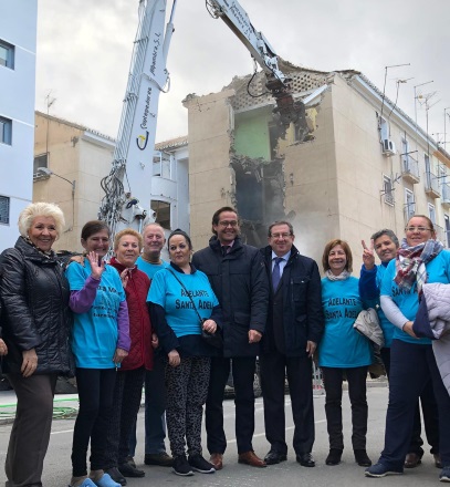 ©Ayto.Granada: El Ayuntamiento inicia con la demolicin de tres edificios una nueva fase de la rehabilitacin de Santa Adela